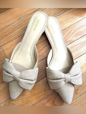 Larroude Elle Flat Mules, NEW w Box, Dust Bags, Flawless!